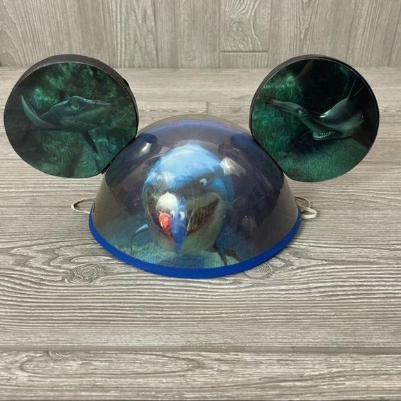 Disney official finding Nemo retired Mickey Mouse ears sea ocean - Picture 4 of 4